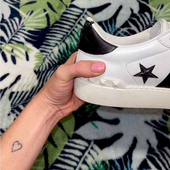 AUTHENTIC VALENTINO SNEAKERS - Picture 7 of 10